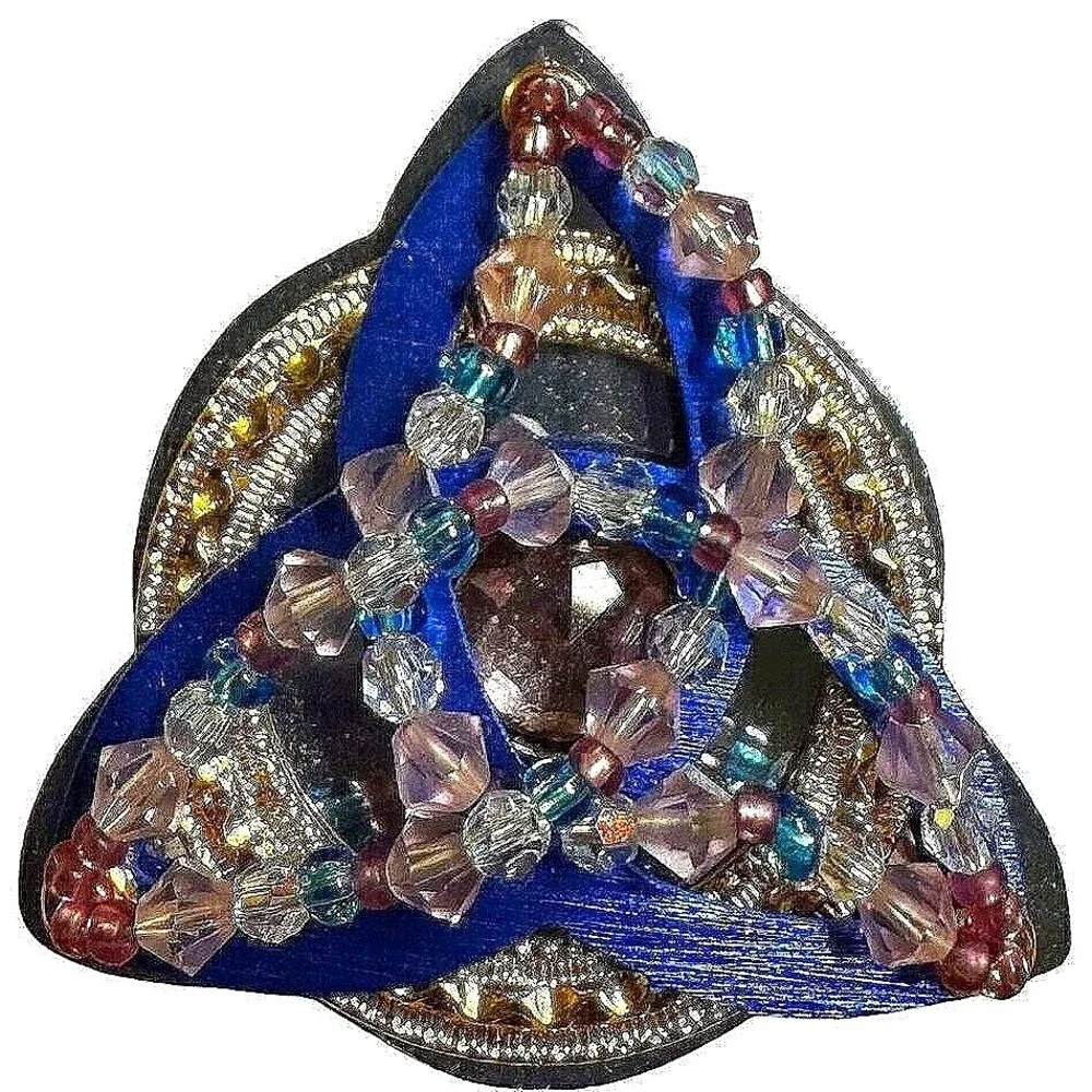 Liztech Brooch Women Small Purple Excellent Celtic‎ Trinity Knot Beaded Signed